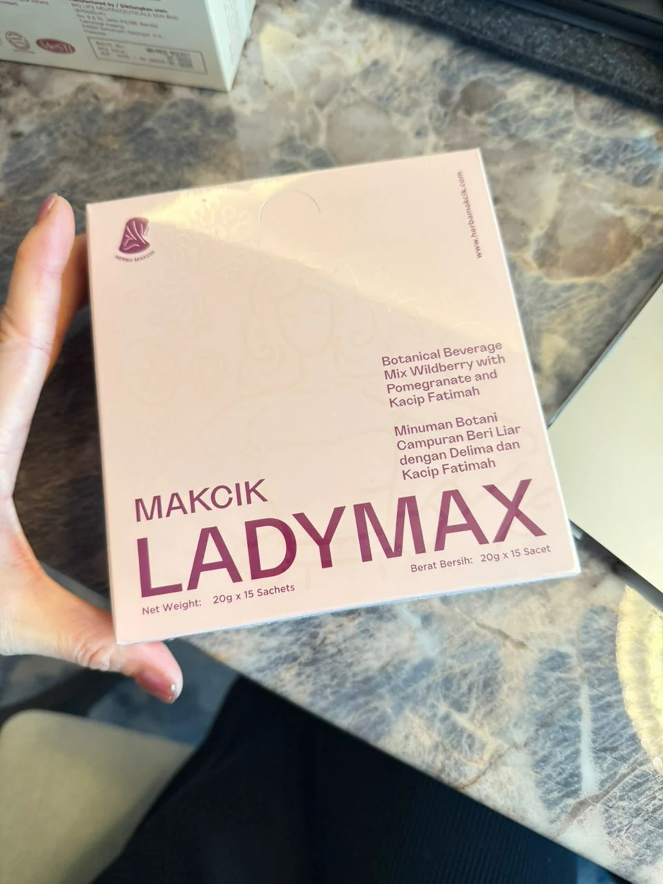 STARTER: MAKCIK LADYMAX